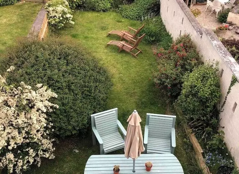 Beautiful Sea Front Cottage In The Ocean City