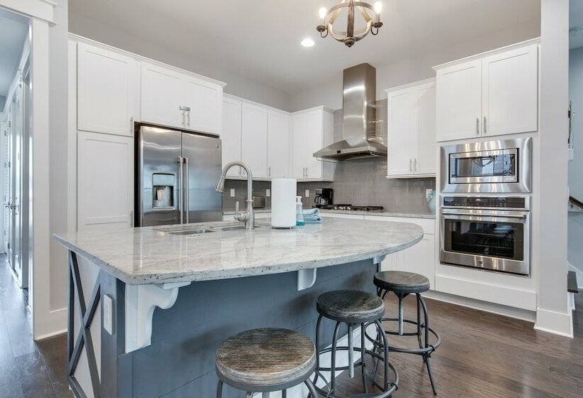 Cooper South In Naturewalk