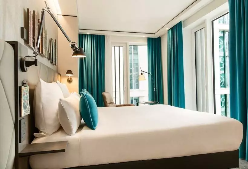 Motel One Manchester St. Peter S Square
