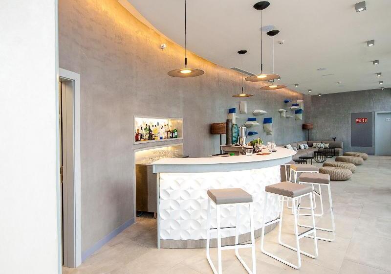 Noom Hotel Abidjan Plateau