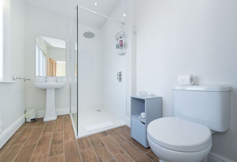 レジデンス Borrowfield Lodge