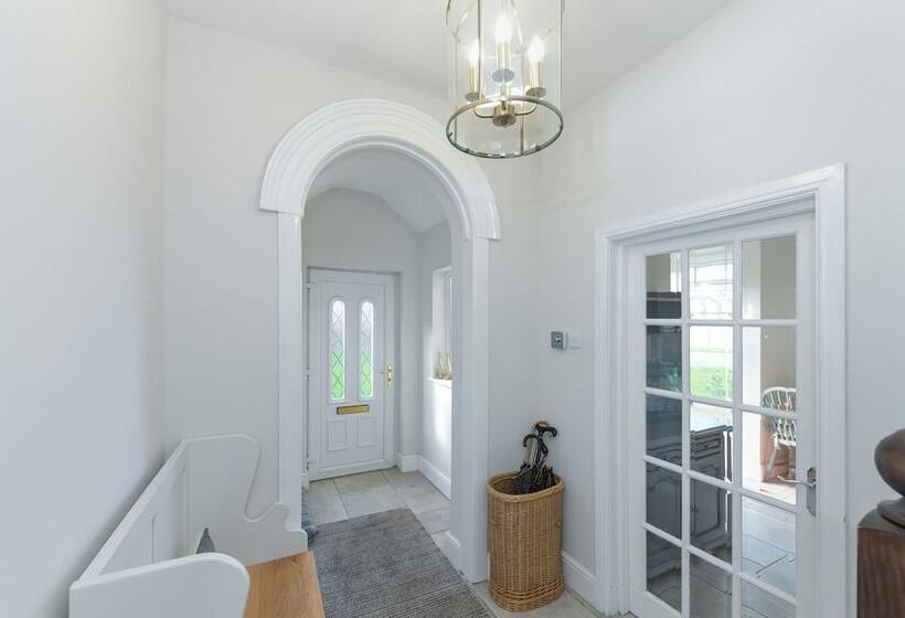 レジデンス Borrowfield Lodge