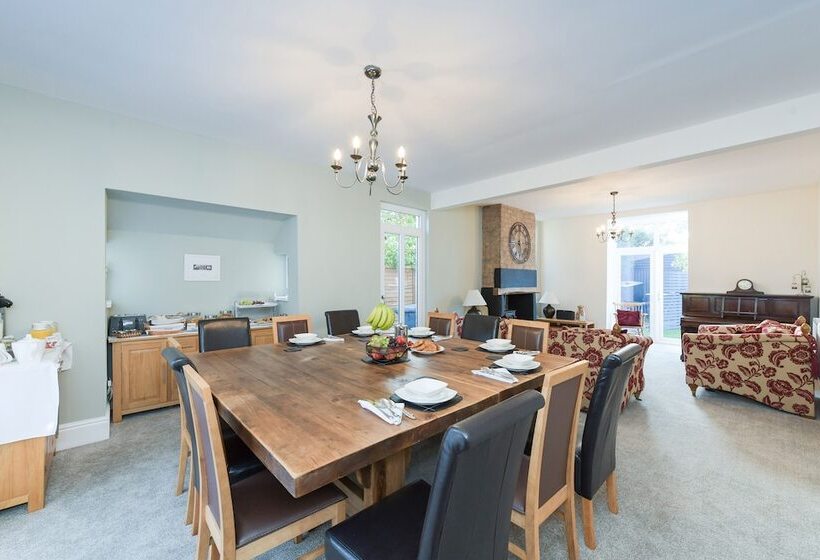 レジデンス Borrowfield Lodge