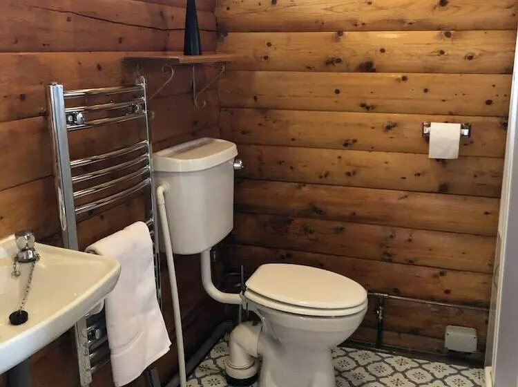 Snowdonia Log Cabin With 2 Beds W/ Private Garden