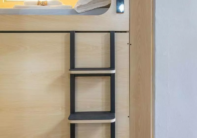 Aamiaismajoitus (B&B) Hostelit, Capsule Hostel