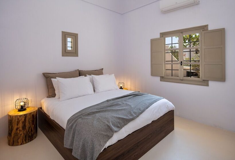 هتل Azanti Suites