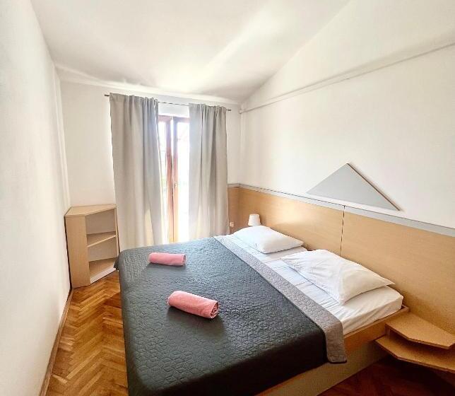 פנסיון Linc Rooms & Apartments