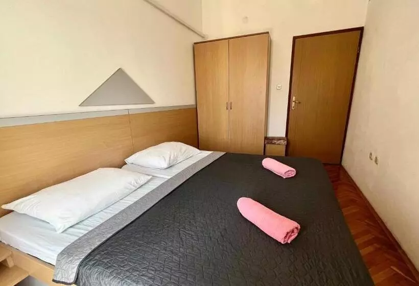 ペンション Linc Rooms & Apartments