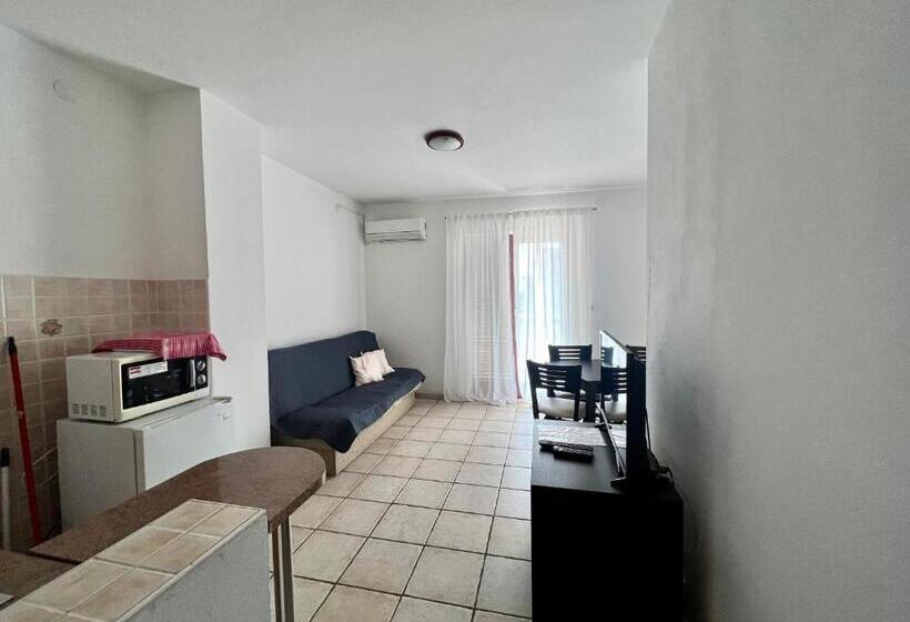 פנסיון Linc Rooms & Apartments