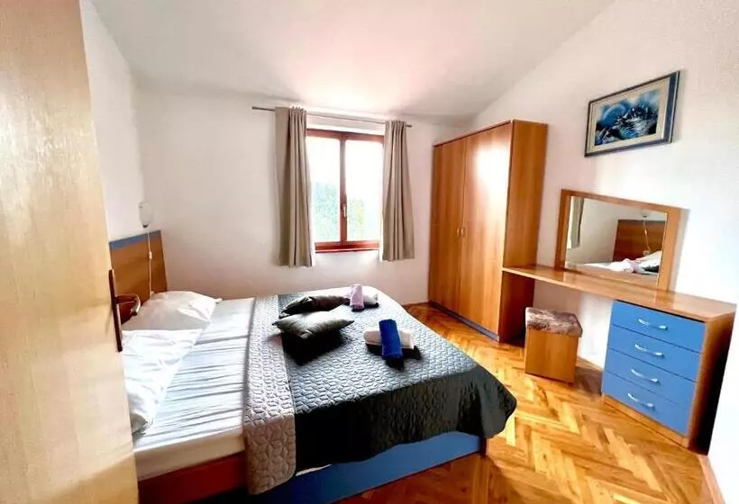 ペンション Linc Rooms & Apartments