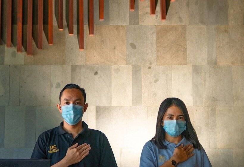 ホテル Royal Regantris Trawangan