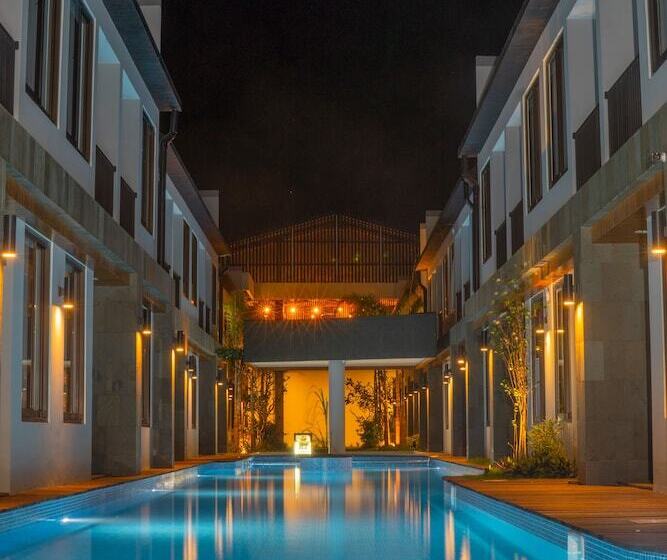 ホテル Royal Regantris Trawangan