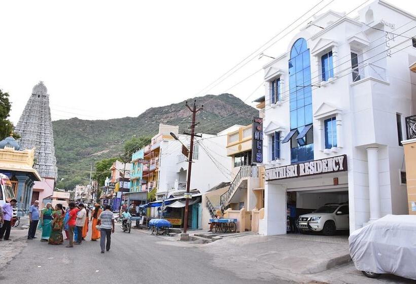 Hotelli Swathisri Residency