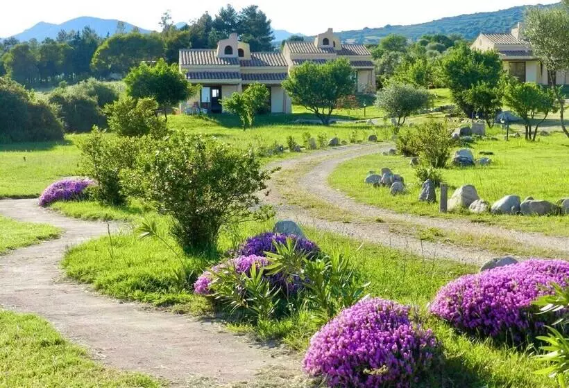 Lomakeskus Family Rooms Budoni