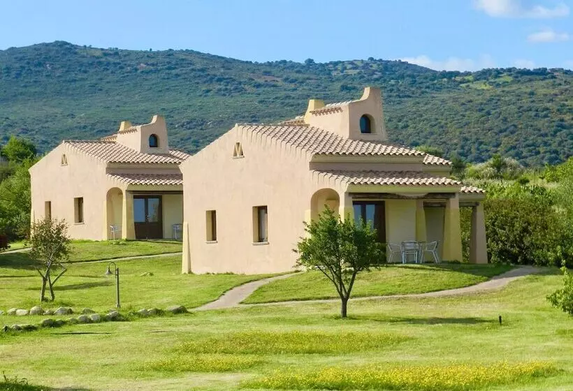 Lomakeskus Family Rooms Budoni