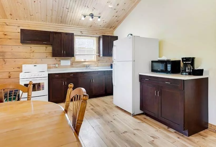 Hotelli Ingonish Chalets