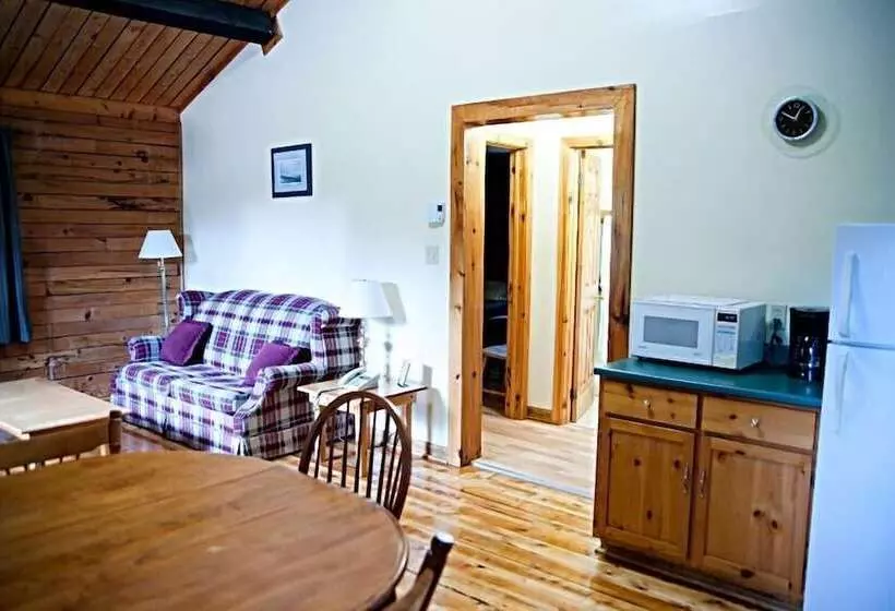 Hotelli Ingonish Chalets