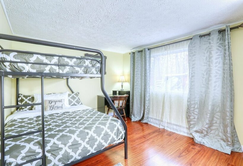 New Bright And Relaxing Cabin With Fireplace And Firepit