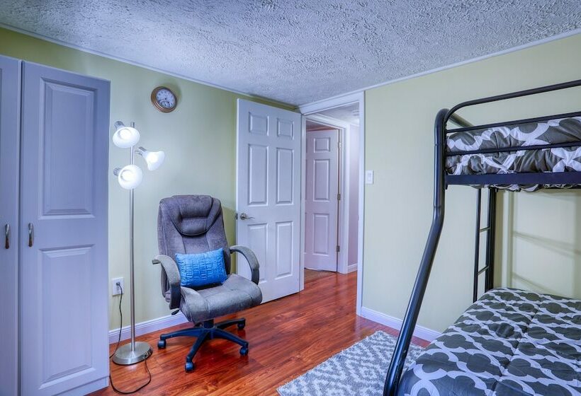 New Bright And Relaxing Cabin With Fireplace And Firepit