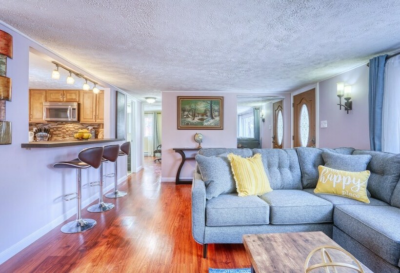 New Bright And Relaxing Cabin With Fireplace And Firepit