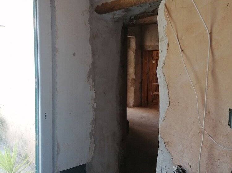 The Farm, Maria Serrao Aljezur