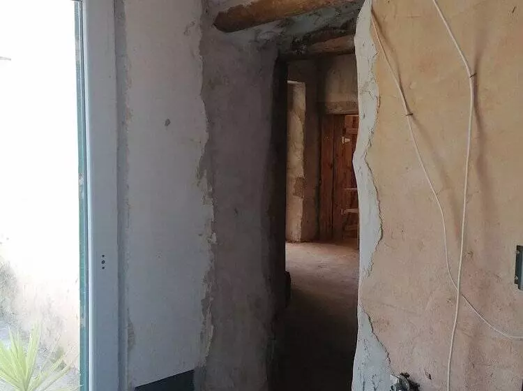 The Farm, Maria Serrao Aljezur