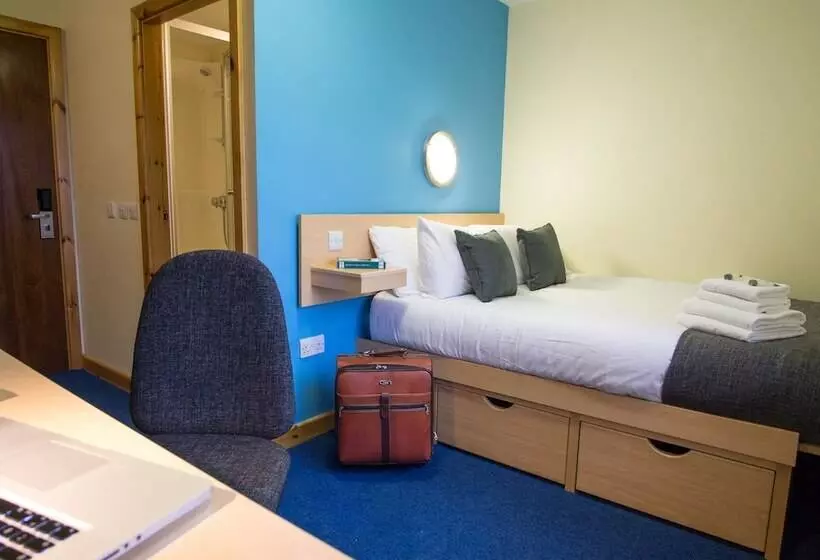 هتل Cappavilla Village Castletroy Limerick Ireland