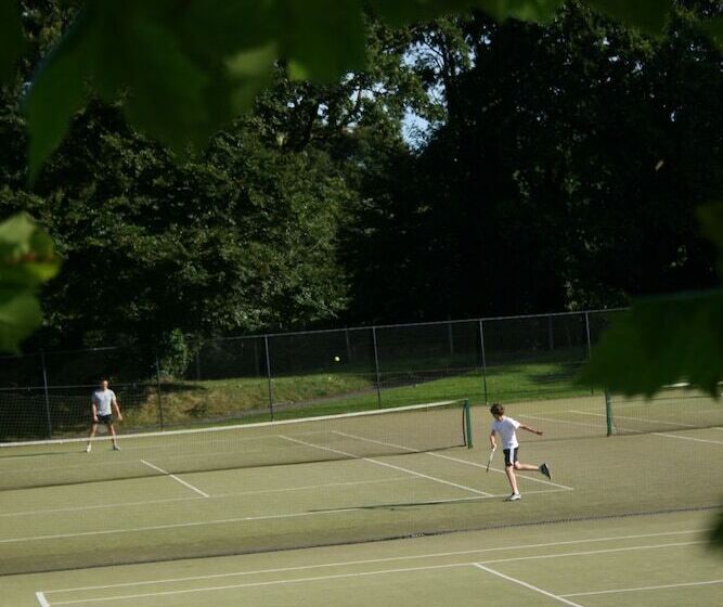 فندق Cappavilla Village Castletroy Limerick Ireland