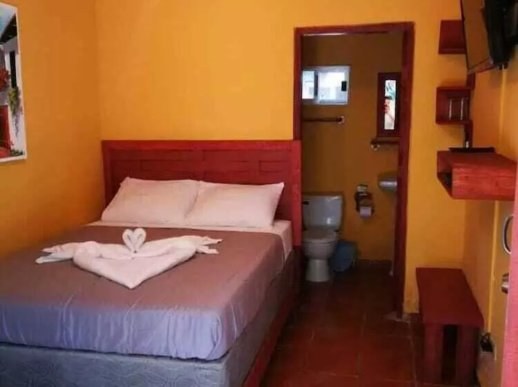 Eco Hotel Los Micos