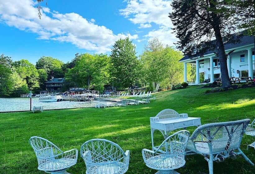 בית מלון כפרי The Villas On Lake George