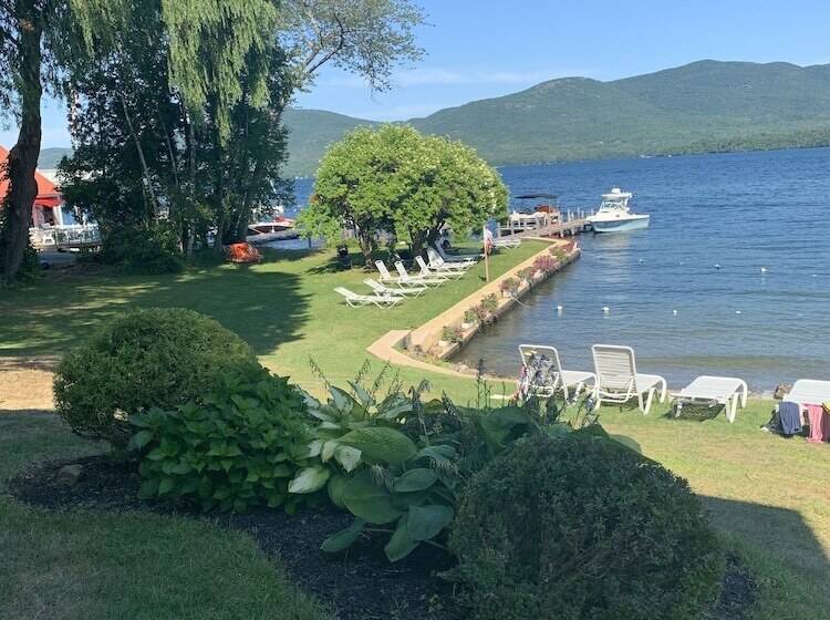 בית מלון כפרי The Villas On Lake George