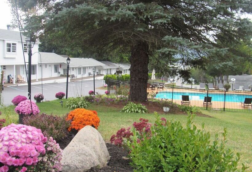 בית מלון כפרי The Villas On Lake George