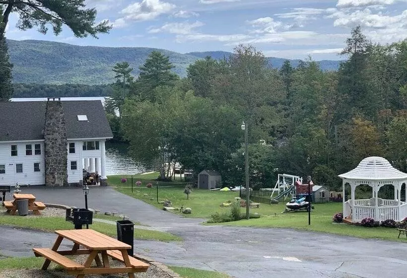 ホテル The Villas On Lake George