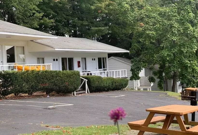 ホテル The Villas On Lake George