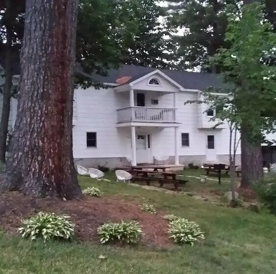 ホテル The Villas On Lake George