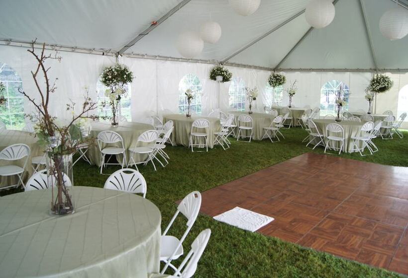 בית מלון כפרי The Villas On Lake George