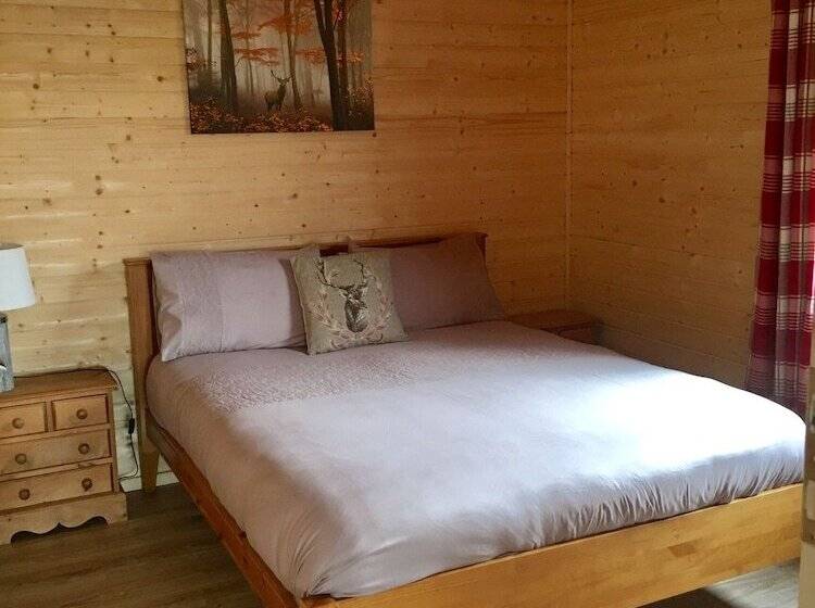 Lakeside Fishing Cabins