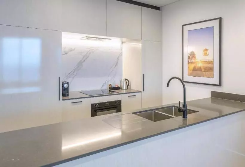 Meriton Suites Surfers Paradise