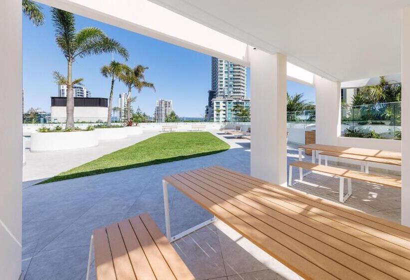 Meriton Suites Surfers Paradise