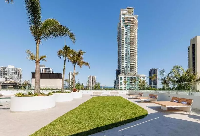 Meriton Suites Surfers Paradise