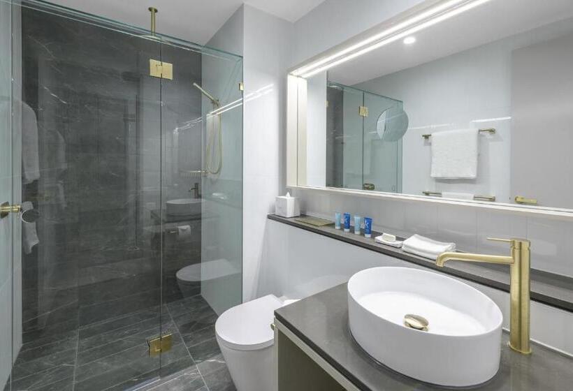 Meriton Suites Surfers Paradise