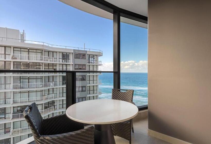 Meriton Suites Surfers Paradise