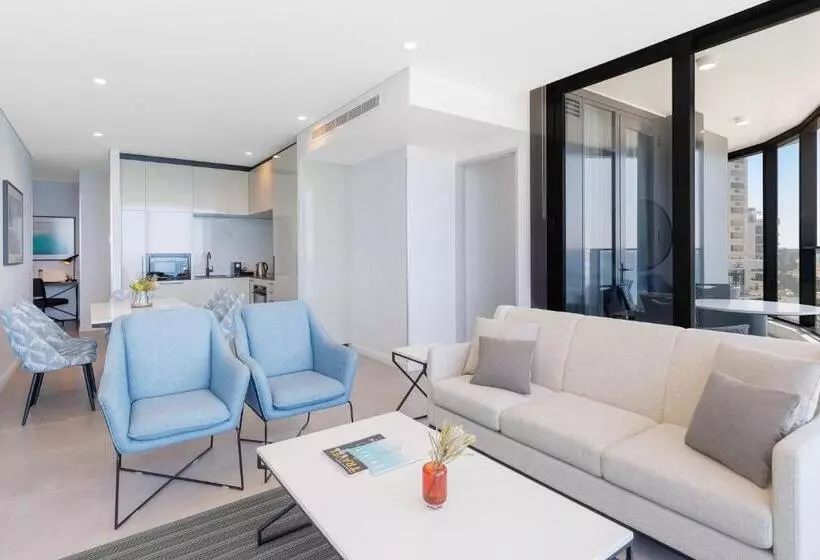 Meriton Suites Surfers Paradise