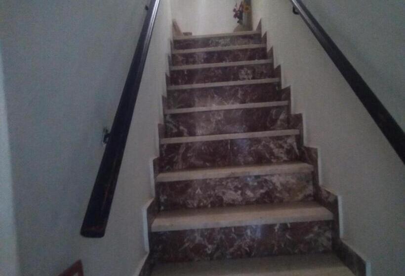 پانسیون Room In Guest Room  Large Triple Room For Max 3 People