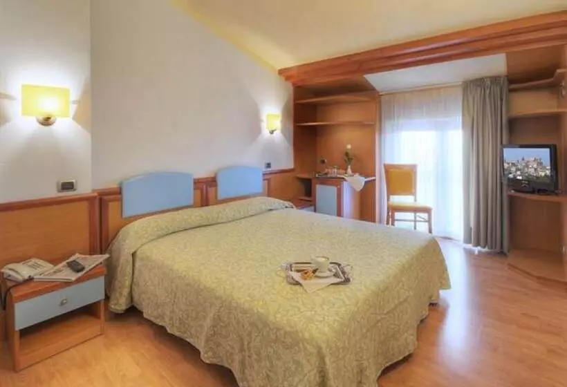 Aamiaismajoitus (B&B) Settecolli Sport Hostel   Triple Room 104