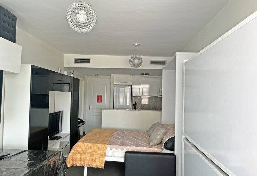 Apartamentos Aguamarina 3000