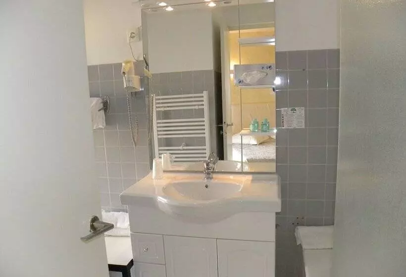 ホテル Anglade Hôtel