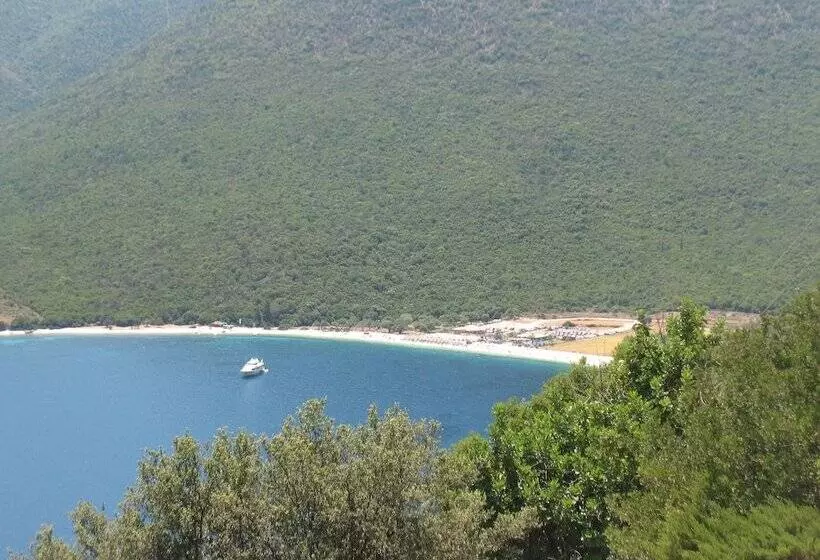 Kalypso Studios & Apartments