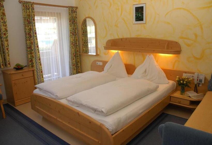 住宿加早餐  Pension Wolfsegg