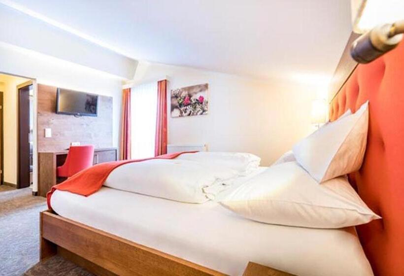 בית מלון כפרי Alpenland